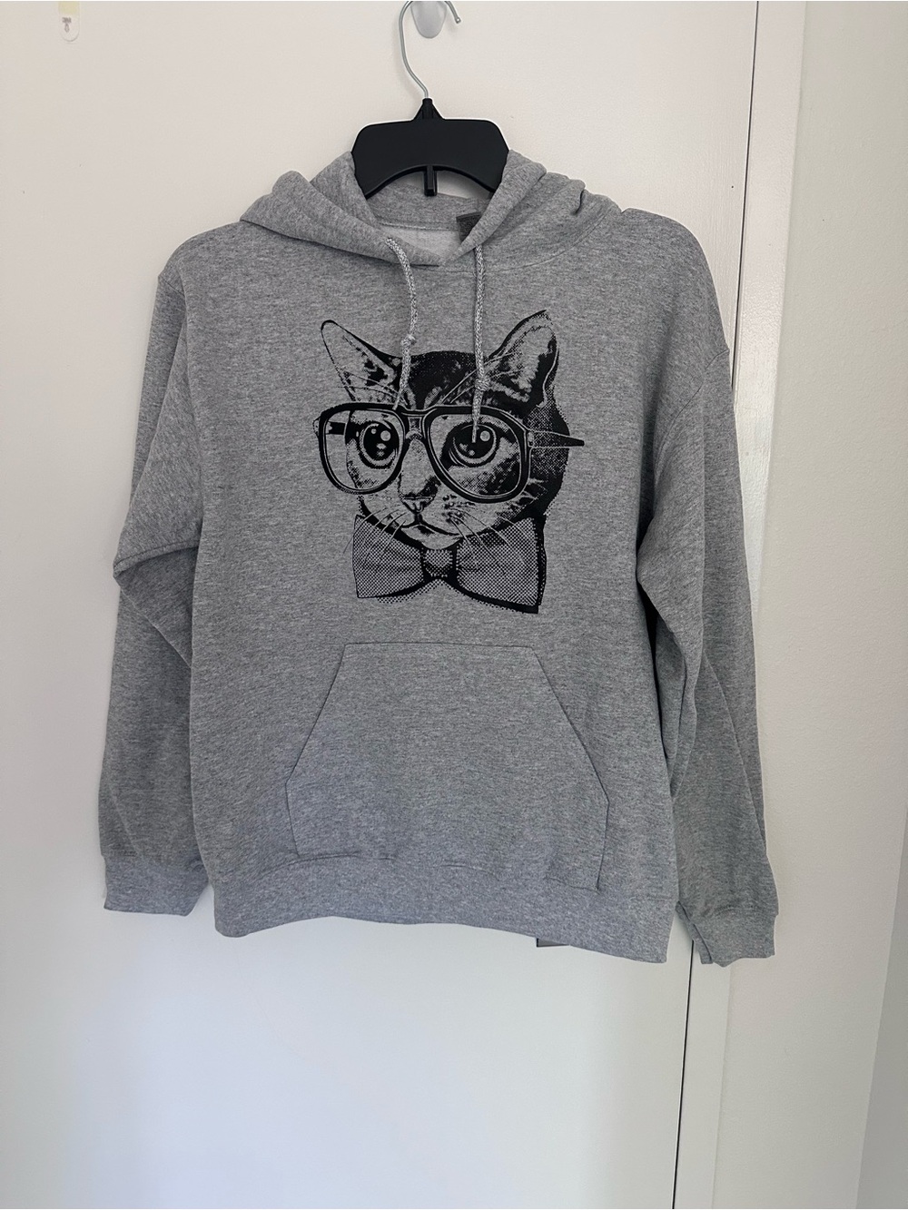 Gildan Grey Cat Graphic Hoodie - Grey Cat Design